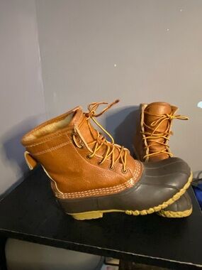 L.L. Bean shearling lined Duck boots insulated women’s tumbled leather USA 8M